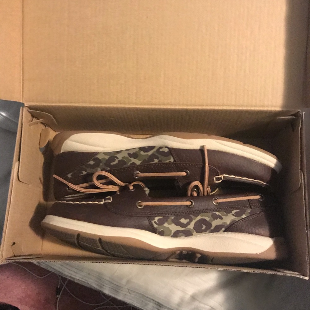 Brand new in box sperrys